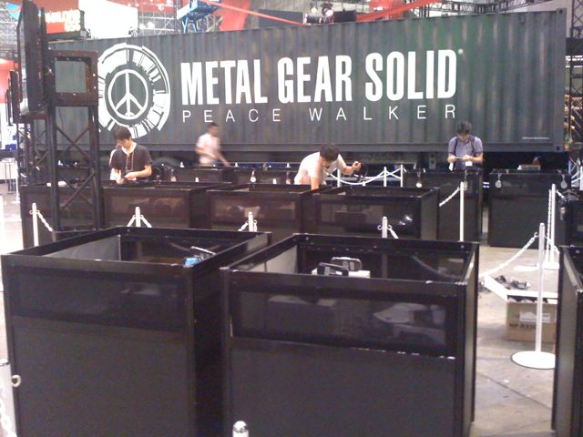 Hideo Kojima mandou essa foto agora a pouco pelo Twitter, montagem da TGS