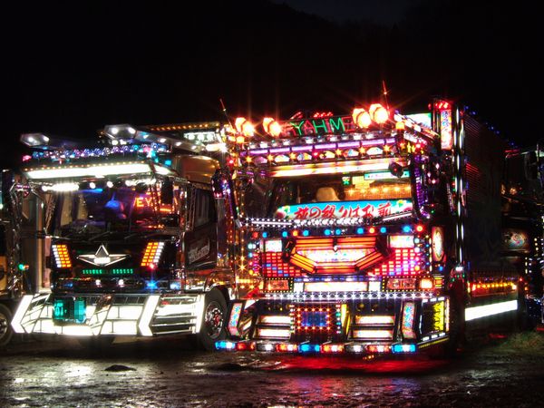 DEKOTORA - Os caminhões japoneses decorados! DEKOTORA - Os caminhões japoneses decorados!