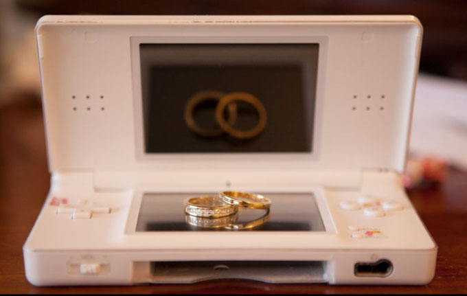 Você me dá a sua mão? Hã? Você não tem mão?